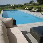 Alojamento de Acomodação e Pequeno-almoço Casa Pompeo *